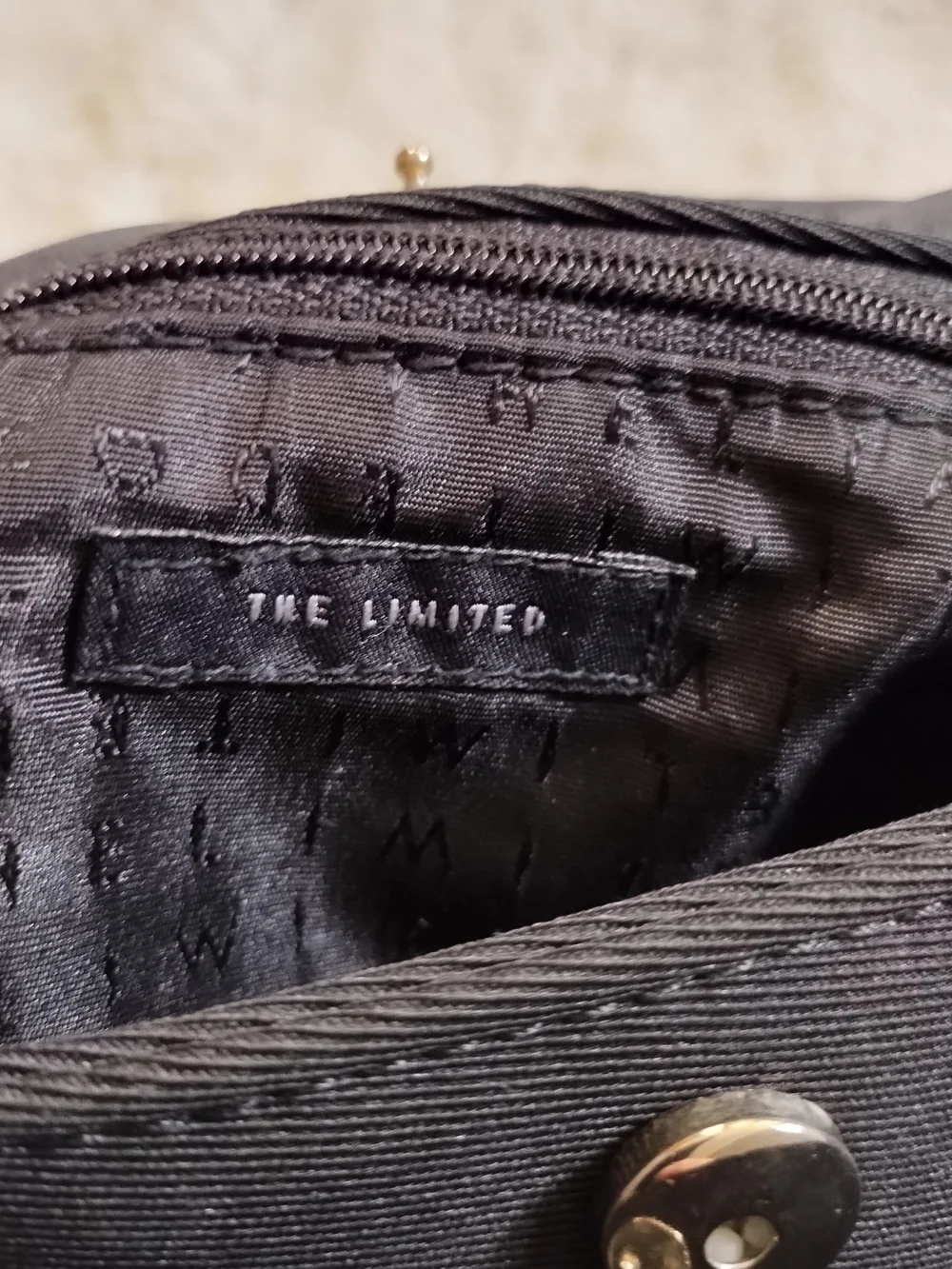 The Limited Black Men’s Messenger Crossbody Bag